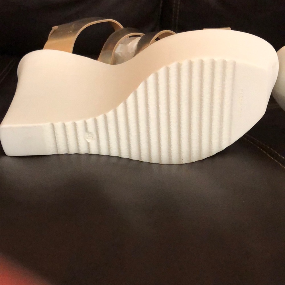 Wedges - Picture 5 of 8